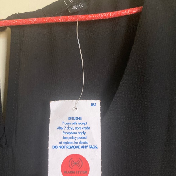 NWT IRIS TOP - Picture 7 of 11